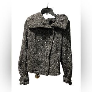 XoXo Women's Medium Gray & Black Coat Very Warm and Cozy Zip Up